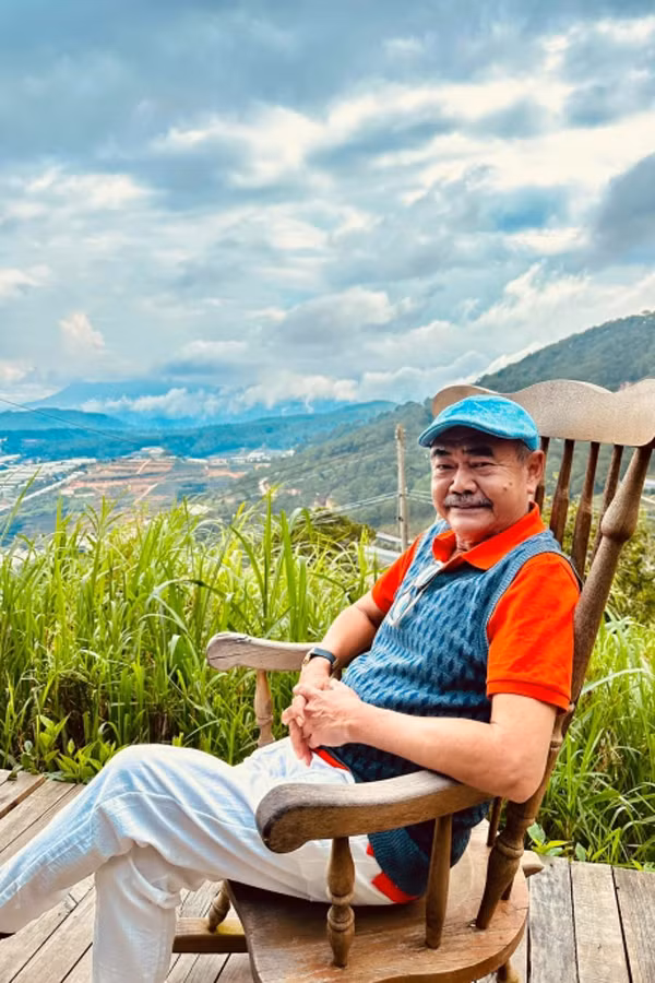 Sao Viet ly hon tuoi xe chieu: NSND Viet Anh 'o vay'-Hinh-6