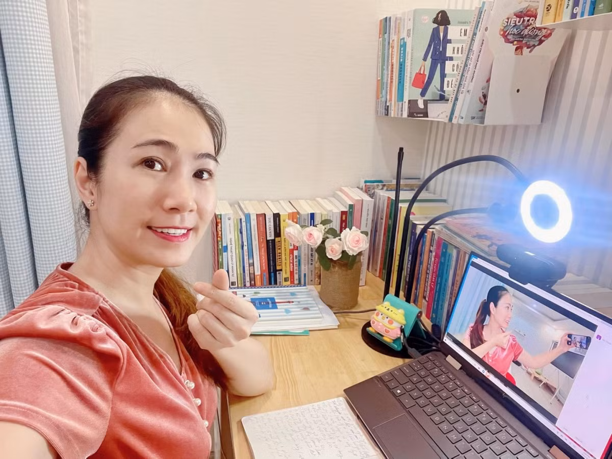 3 nữ MC hot nhất “Vui cùng Hugo” giờ ra sao sau 19 năm? - Hình 5 3 nu MC hot nhat “Vui cung Hugo” gio ra sao sau 19 nam?-Hinh-5