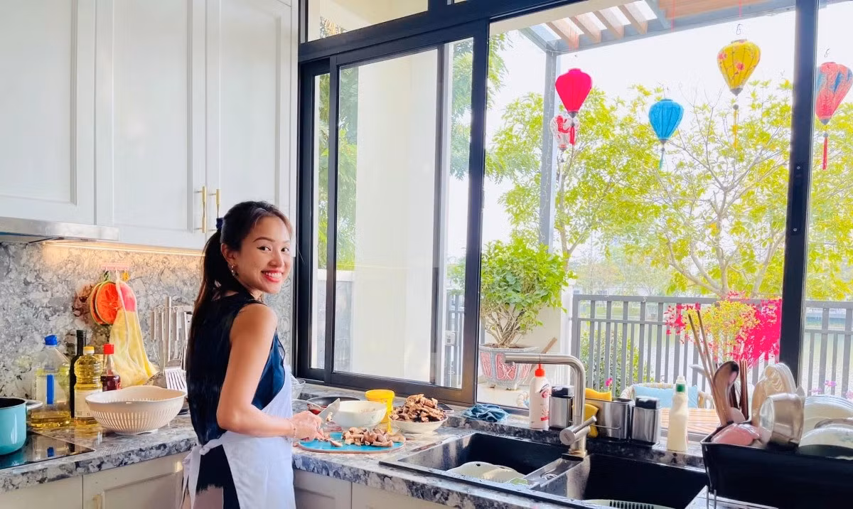 3 nữ MC hot nhất “Vui cùng Hugo” giờ ra sao sau 19 năm? - Hình 4 3 nu MC hot nhat “Vui cung Hugo” gio ra sao sau 19 nam?-Hinh-4