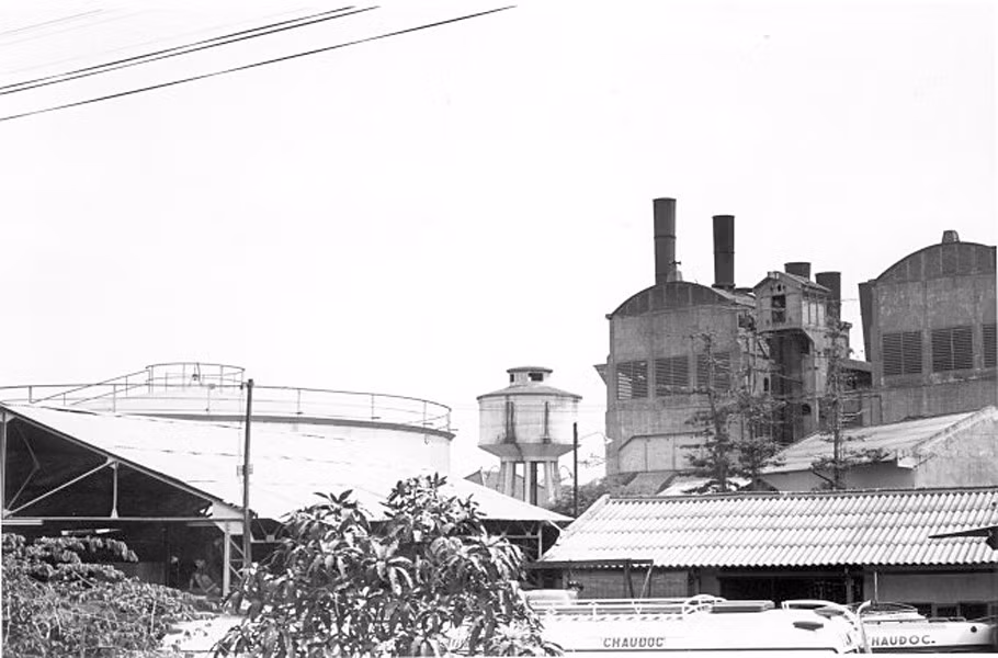 Trong những thập niên 1950 - 1970, nhà đèn Chợ Quán vẫn là nguồn điện chính của Sài Gòn.