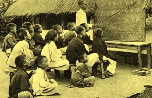 Lớp học ngày xưa. Ảnh minh họa.