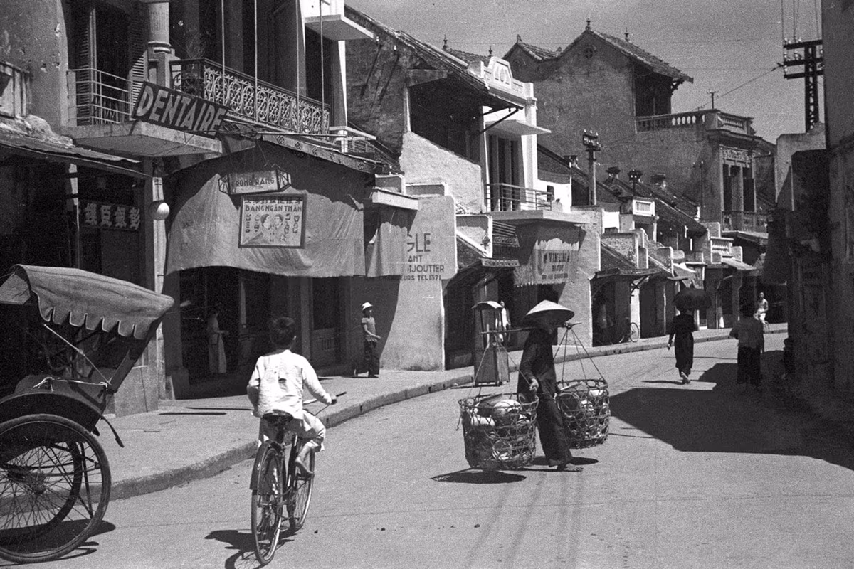 Phố Hàng Bạc.