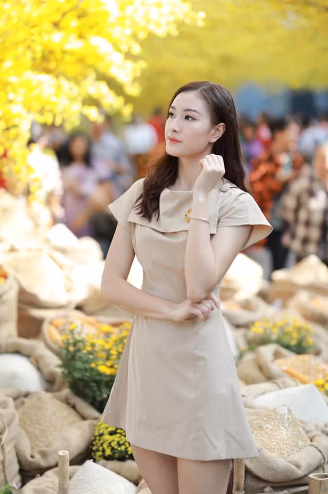 Ngắm vẻ đẹp vạn người mê của hoa khôi bóng chuyền Kim Thanh - Hình 11 Ngam ve dep van nguoi me cua hoa khoi bong chuyen Kim Thanh-Hinh-11