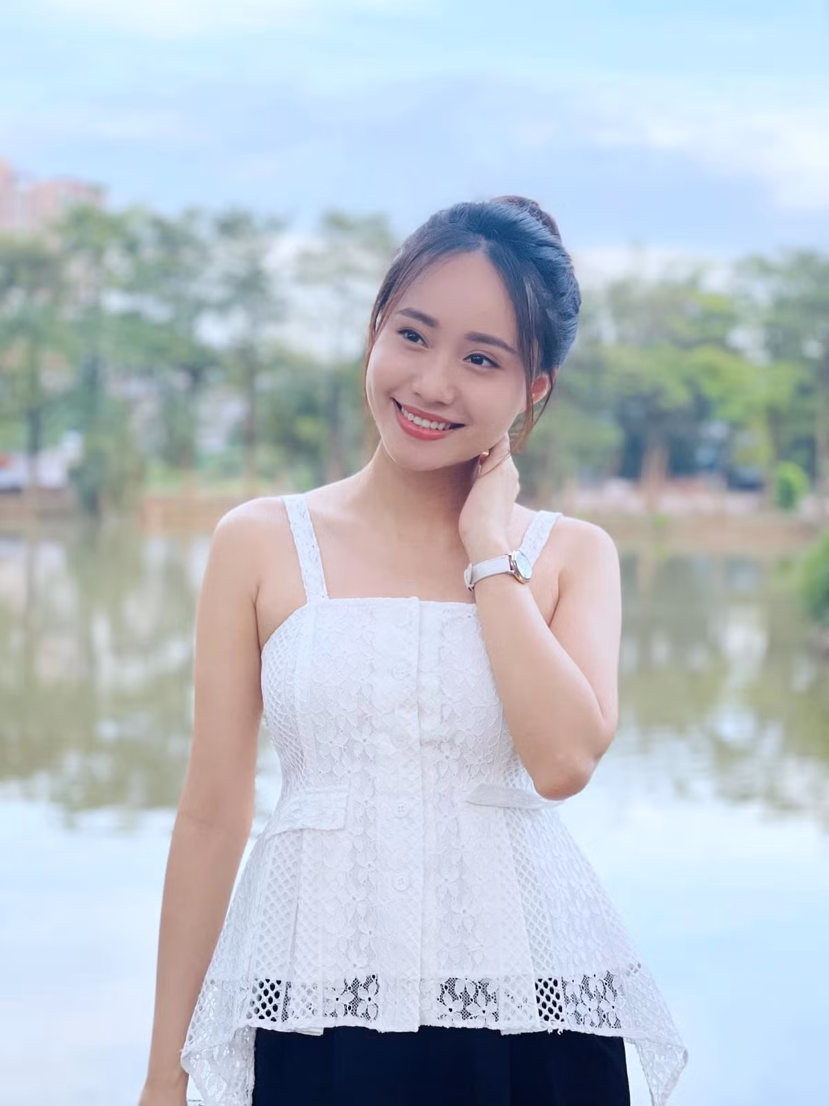 MC thoi tiet Xuan Anh: Chong mat xa hang ngay, tan tay goi dau cho toi-Hinh-2