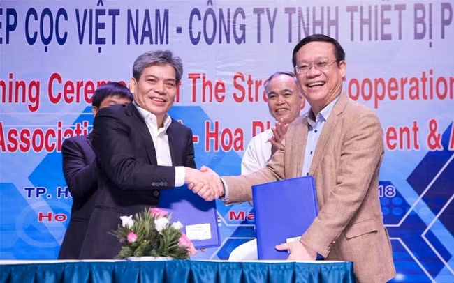 Dai gia 62 tuoi nguoi Ha Noi chuyen hon 100 ty cho con gai giau co nao?