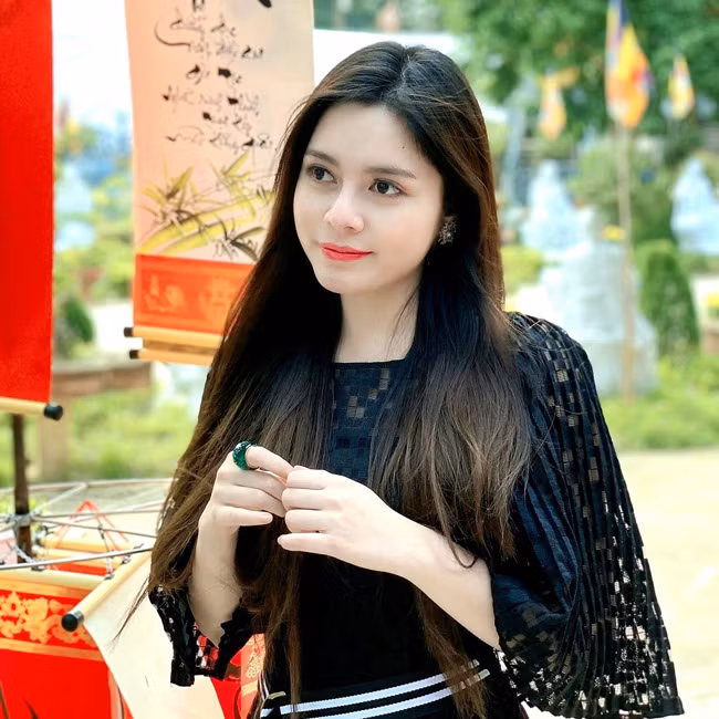 Cô từng lọt top 5 cuộc thi "Người đẹp xứ Tuyên 2014".