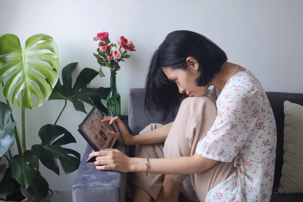 Co gai 9X hien toc tang benh nhan ung thu