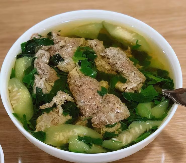 Hai loai cay truoc chi lam bo rao, gio “len doi” thanh rau dac san-Hinh-11