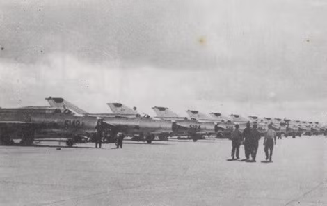 Trong những năm chiến tranh, Không quân Nhân dân Việt Nam bắn rơi 350 máy bay Mỹ.