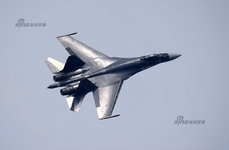 Hiện nay, Nga và Trung Quốc đang trong quá trình đàm phán cung cấp các máy bay Su-35 cho Không quân Trung Quốc. Dường như thương vụ này đang đi tới hồi kết, có lẽ trong cuối năm nay hoặc đầu năm sau hợp đồng cuối cùng sẽ được kí kết.