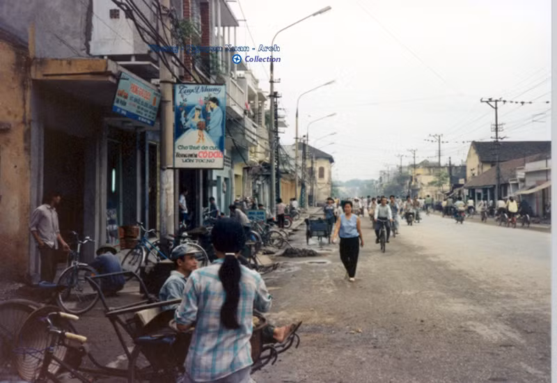 Trên phố Tôn Đức Thắng.
