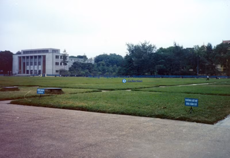 Quảng trường Ba Đình và Hội trường Ba Đình.