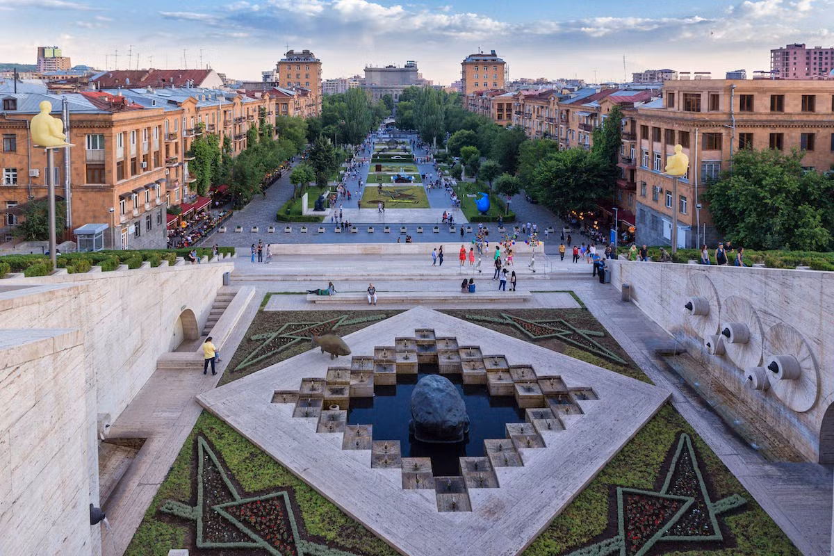  13. Yerevan (Cộng hòa Xã hội chủ nghĩa Xô viết Armenia). Dân số năm 1989: 1.201.500. Dân số năm 2016: 1.068.000. Ảnh: Lonely Planet. 