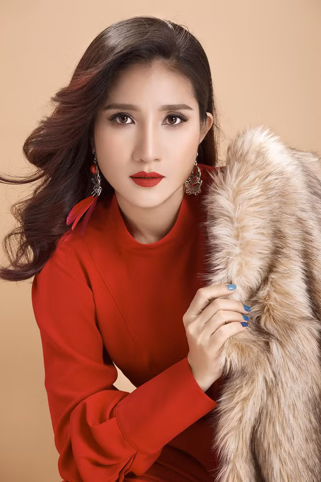 MC Cat Tuong: 'Toi thong minh mot doi ma ngu dot xuat'-Hinh-3