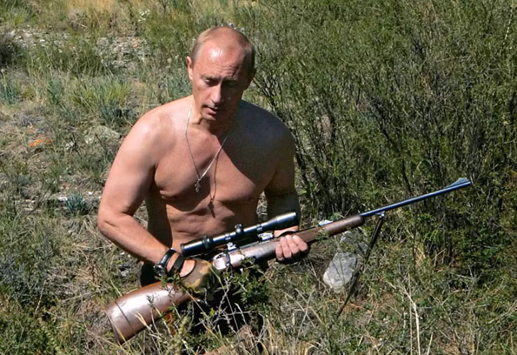 Tổng thống Putin săn bắn ở chân núi Sayan ở Cộng hòa Tuva.
