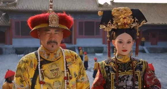 Ung Chinh lam dieu cuc soc khi bi cung nu 'quay ray' giac ngu-Hinh-5