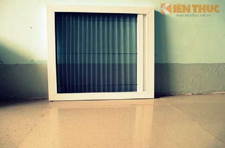 Cửa lưới lắp cố định có thể sử dụng từ 3-5 năm (tùy theo loại chất liệu tấm chắn muỗi).