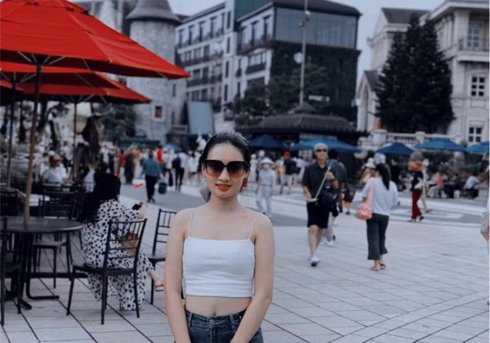 Ngọc Thưởng thường dành thời gian du lịch cùng bạn bè trước kết hôn. Khi lấy chồng, cô cũng cùng nam diễn viên đi Thái Lan hay các chuyến du lịch ngắn ngày trong nước.