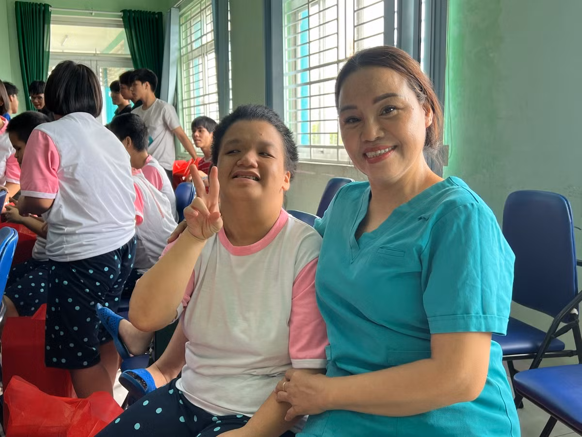 Gap nguoi phu nu nuoi Pax Thien o trai mo coi 17 nam truoc