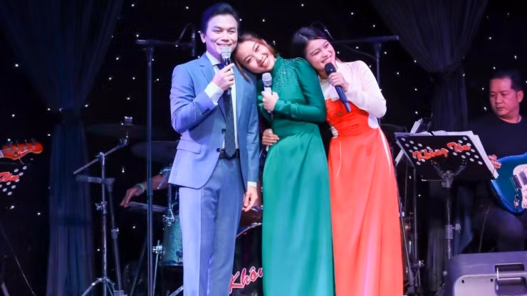 Hoang tu nhac vang vien man ben nguoi vo kin tieng va cac con-Hinh-7