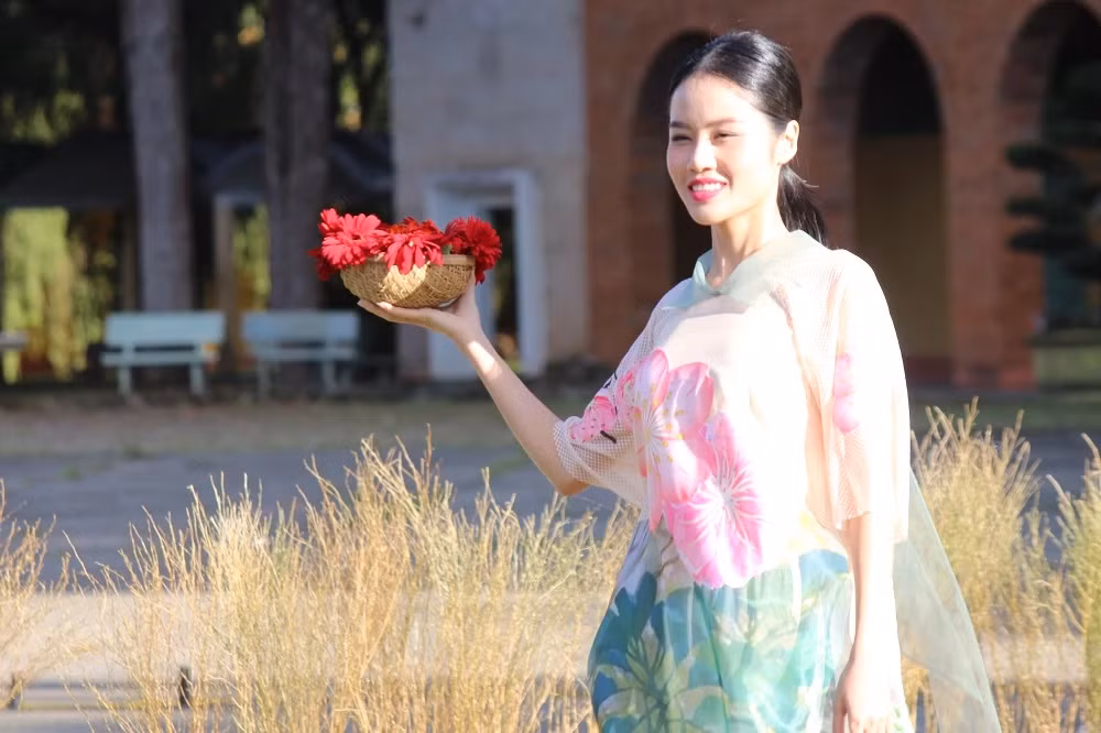 Hoa Đà Lạt và lụa Bảo Lộc.
