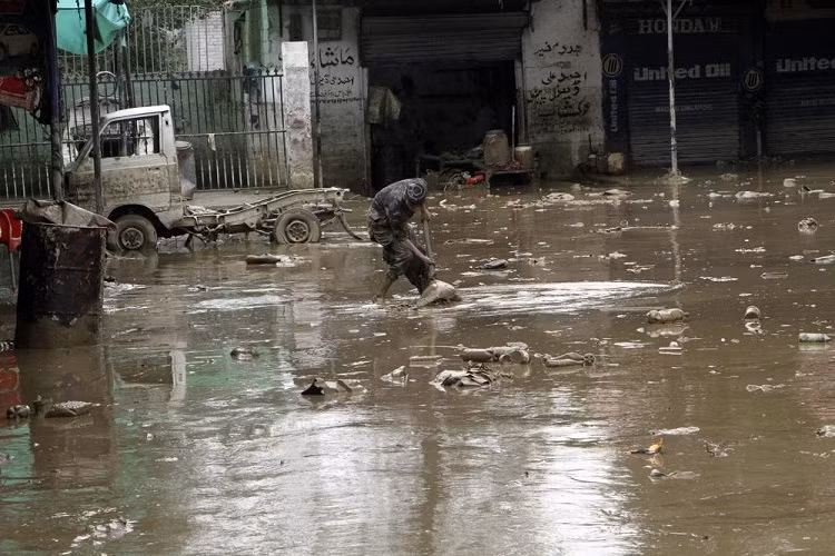 Hinh anh tham hoa lu lut o Pakistan khien hon nghin nguoi thiet mang-Hinh-2