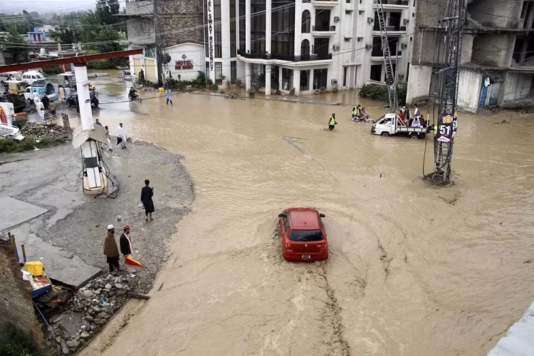 Hinh anh tham hoa lu lut o Pakistan khien hon nghin nguoi thiet mang-Hinh-7