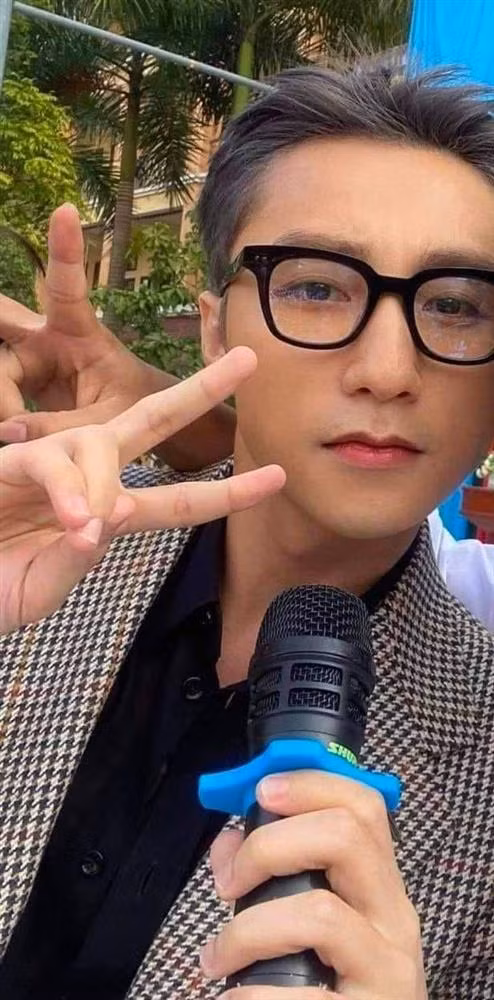 Son Tung lo da that qua anh cam thuong, chi em chi biet uoc-Hinh-8
