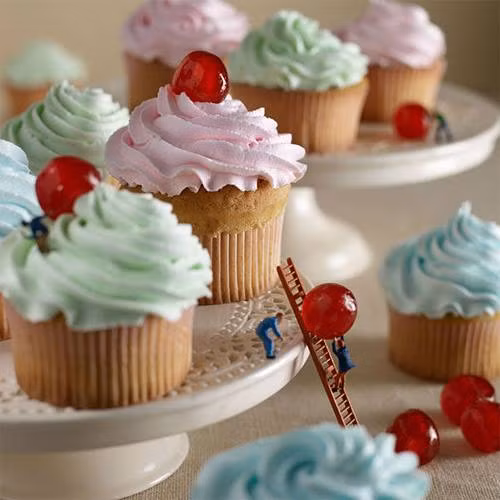 Cupcake không thể thiếu cherry! Cố lên!