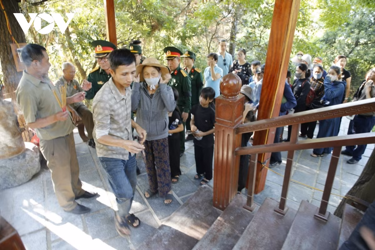 Phu nhân Đại tướng Võ Nguyên Giáp an nghỉ tại Vũng Chùa- Đảo Yến - Hình 5 Phu nhan Dai tuong Vo Nguyen Giap an nghi tai Vung Chua- Dao Yen-Hinh-5