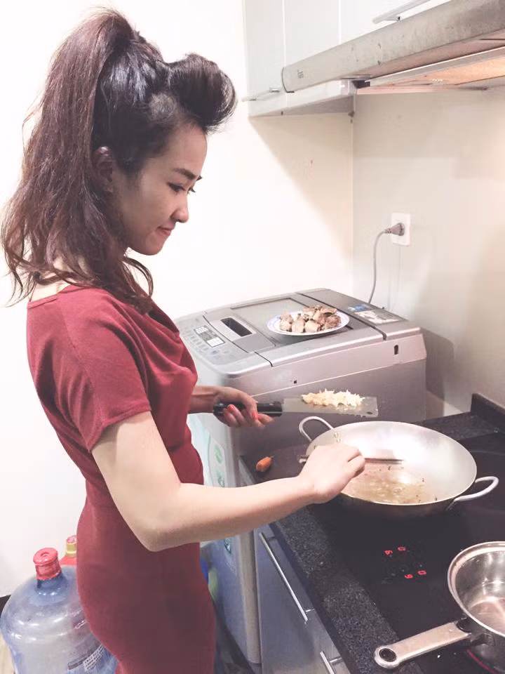 Ngoài đời, Trang Moon khá nhí nhảnh đúng với lứa tuổi 9X.