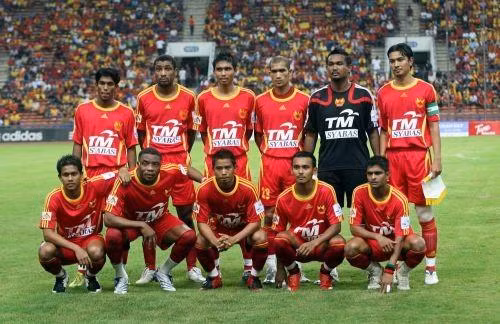 Sân Shah Alam là sân nhà của CLB Selangor đang thi đấu tại giải vô địch quốc gia Malaysia. Ngoài ra Shah Alam còn được CLB Selagor dùng để đá các trận đấu tại AFC Champions League.