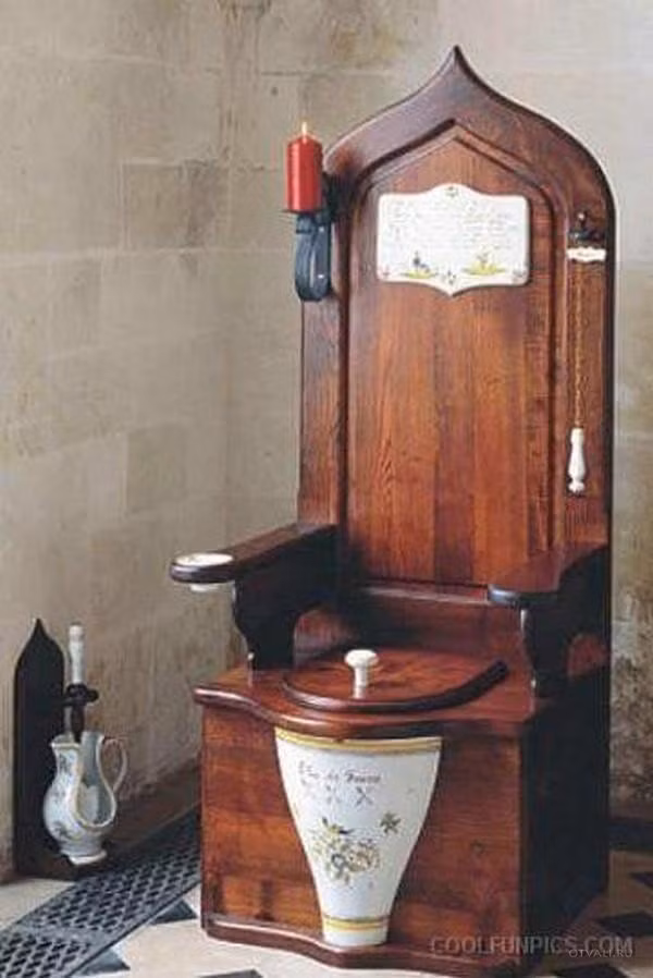 Toilet được thiết kế theo phong cách "cổ".