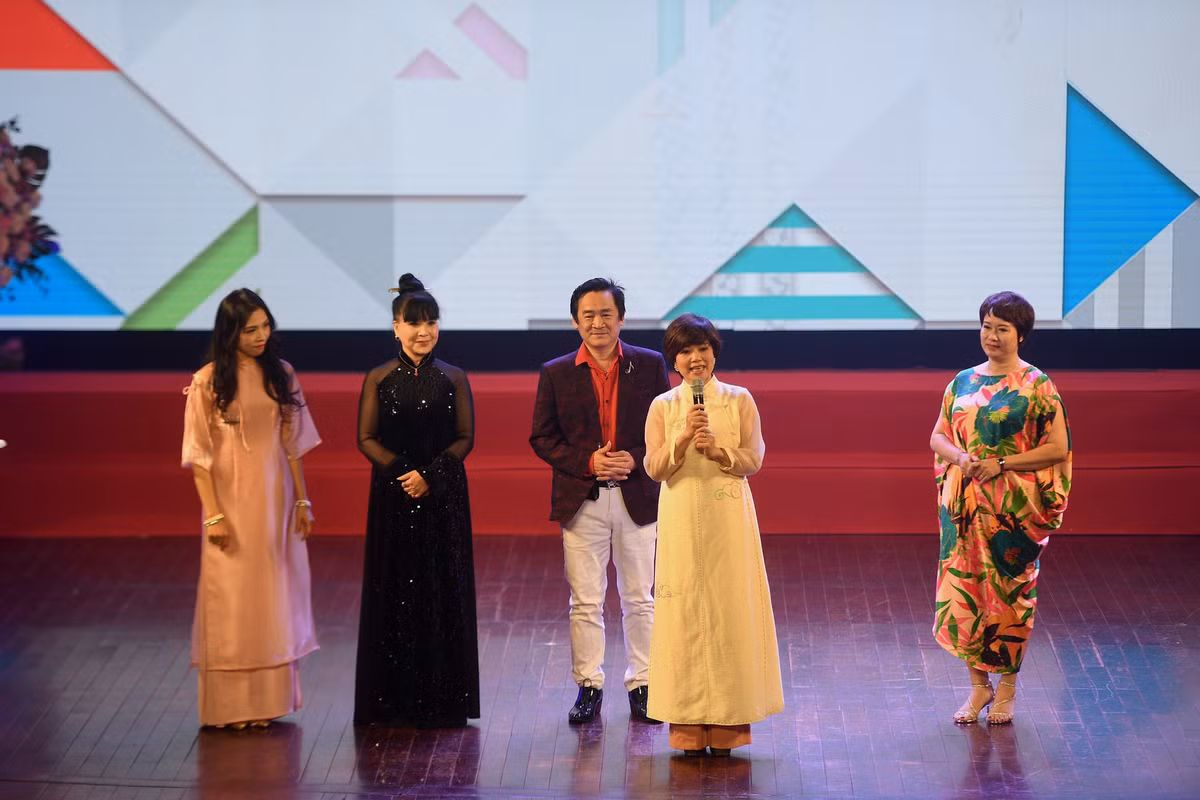 Cuoc song cua NSND Lan Huong sau khi nghi huu-Hinh-2