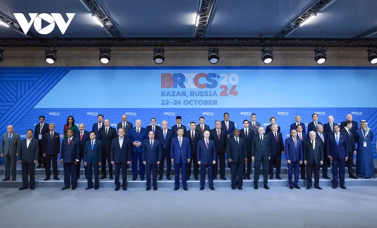 Thủ tướng kết thúc tốt đẹp chuyến công tác dự Hội nghị Nhóm BRICS mở rộng - Hình 4 Thu tuong ket thuc tot dep chuyen cong tac du Hoi nghi Nhom BRICS mo rong-Hinh-4