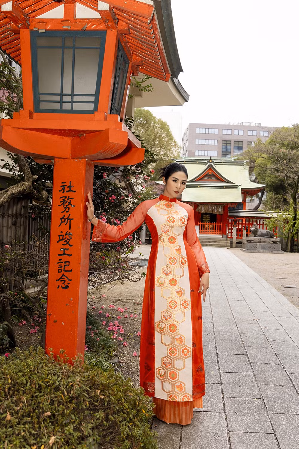 Me man anh hoa hau Ngoc Han chup anh ao dai o Nhat Ban-Hinh-12
