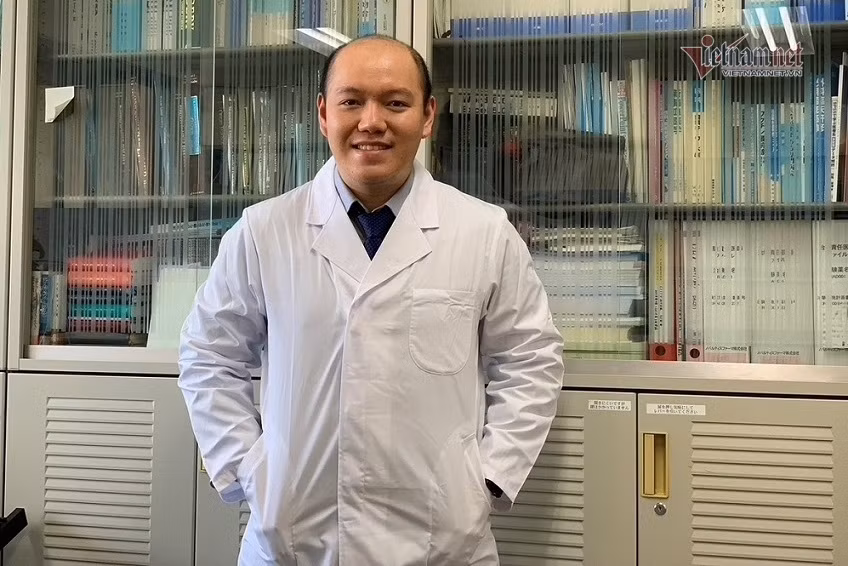 Bac si tre gianh hoc bong Harvard: ‘Hinh anh benh nhan ngheo luon trong tam tri’