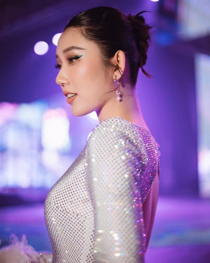Thuy Ngan: 