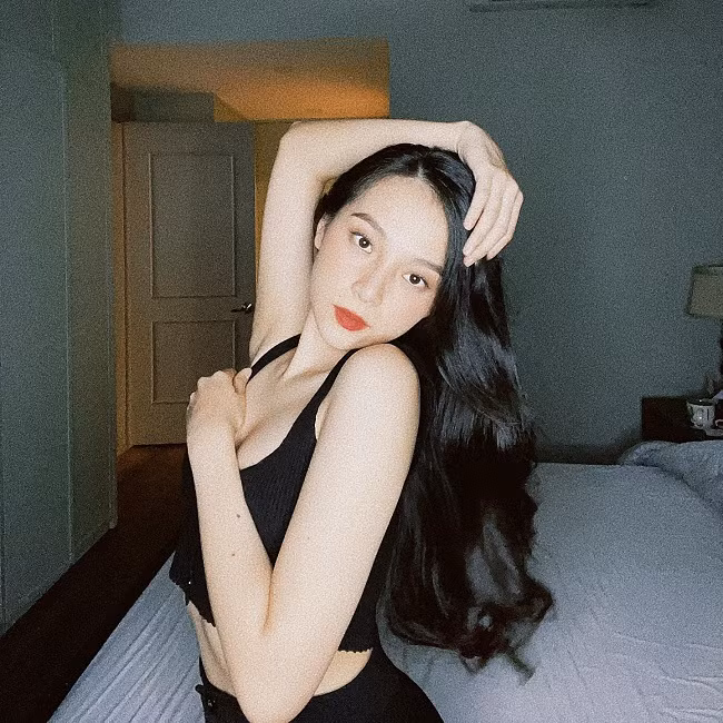 Nguoi dep Tay Ninh dong canh nong co “hot” bang my nhan cung tuoi?-Hinh-5