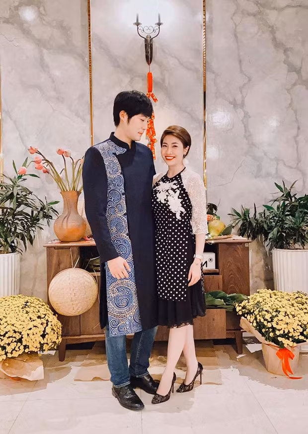 Pha Lê khoe mẹ chồng có gì “hay ho” là mua hết về cho cháu - Hình 6 Pha Le khoe me chong co gi “hay ho” la mua het ve cho chau-Hinh-6