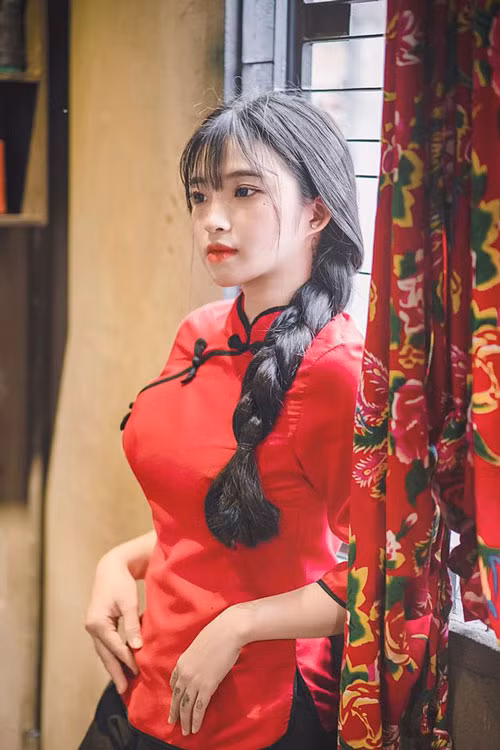 Nhan sac tua 