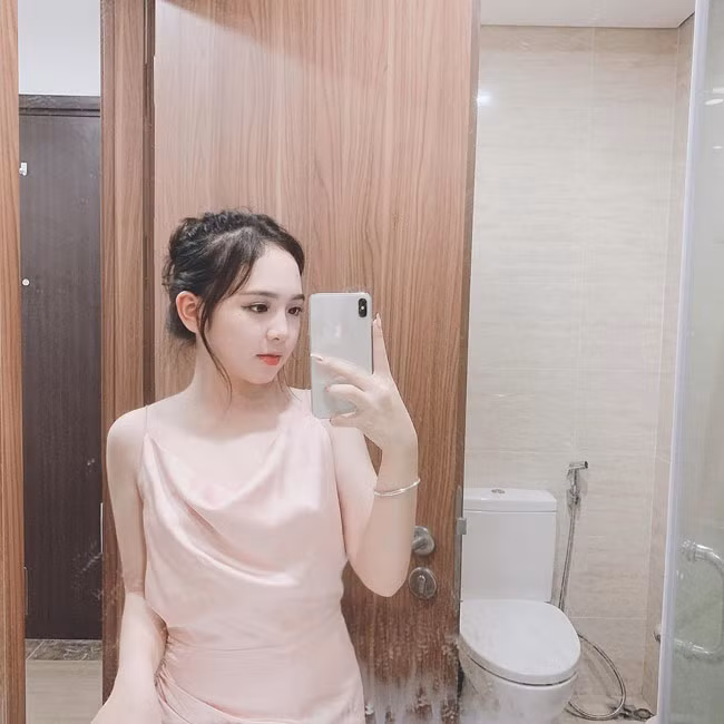 Huyền Châu phổng phao và xinh đẹp hơn nhiều.