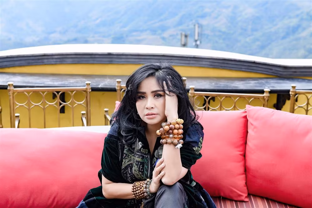 Diva Thanh Lam bi che dung phu kien kem sang