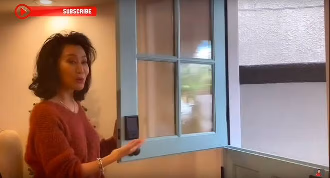 MC Ky Duyen khoe nha gan bien moi tau: Phong khach sieu rong-Hinh-4