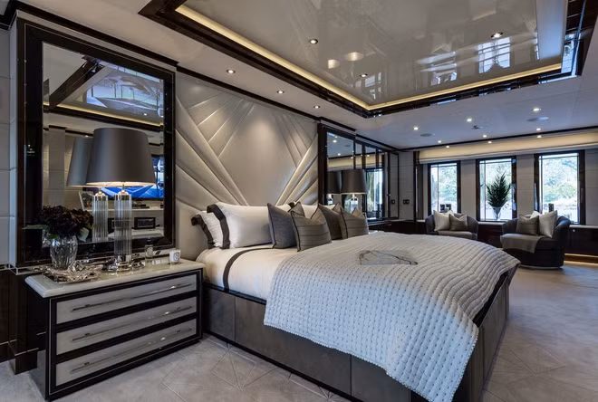 Du thuyền có 6 cabin với tổng sức chứa 24 khách.