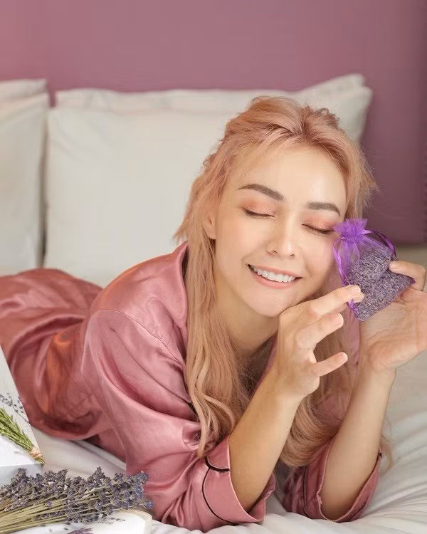 MLee sở hữu khuôn mặt hoàn hảo chẳng cần dao kéo - Hình 6 MLee so huu khuon mat hoan hao chang can dao keo-Hinh-6