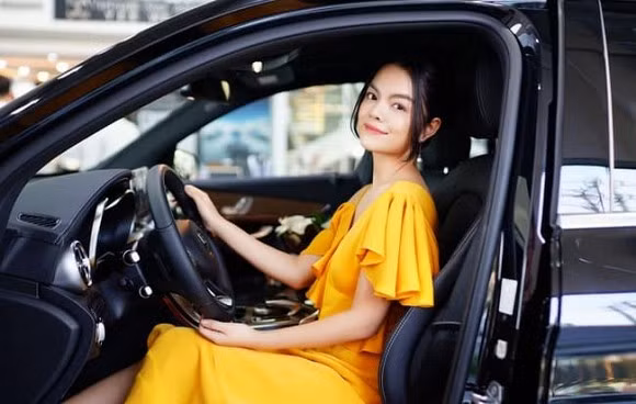 Khong gian ben trong can ho moi tau cua ca si Pham Quynh Anh-Hinh-13