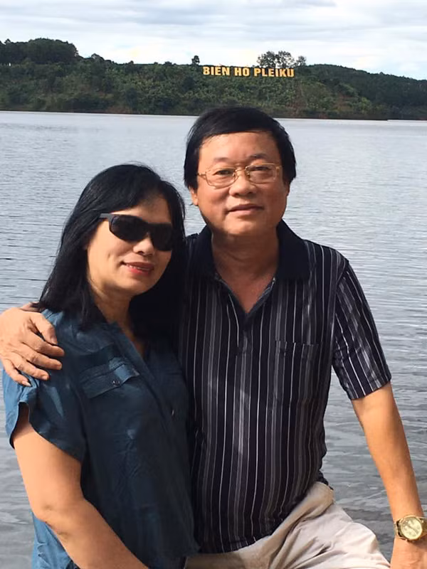 "Nội tướng" bình dị của người đàn ông "ác" nhất màn ảnh Việt - Hình 4 "Nội tướng" bình dị của người đàn ông "ác" nhất màn ảnh Việt ảnh 4