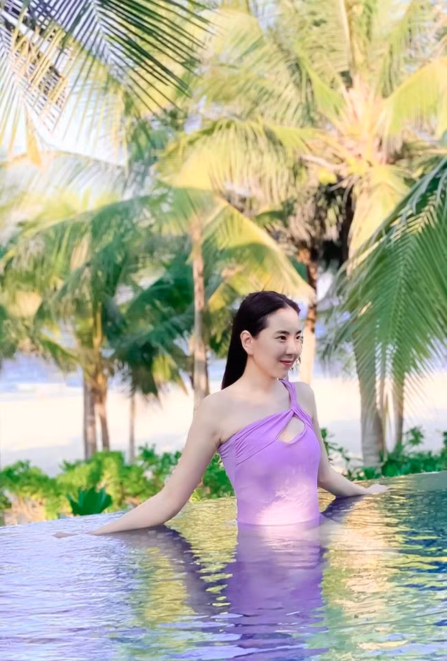 MC thời tiết Mai Ngọc mặc bikini khiến ai nhìn cũng mê đắm MC thoi tiet Mai Ngoc mac bikini khien ai nhin cung me dam