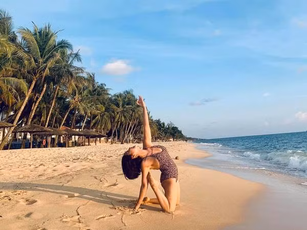 Oc Thanh Van di nghi duong cung dua nguoi giup viec theo-Hinh-3